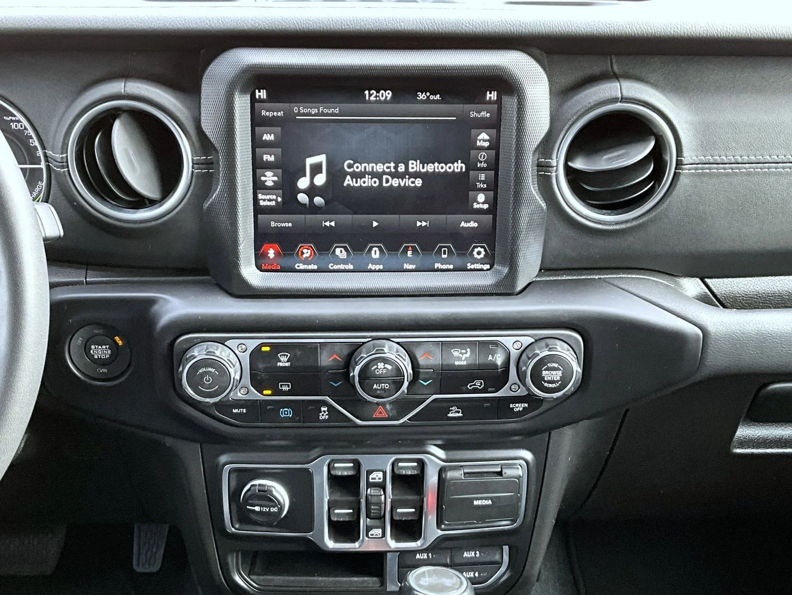 Used 2023 Silver Jeep Sahara 4xe image 13