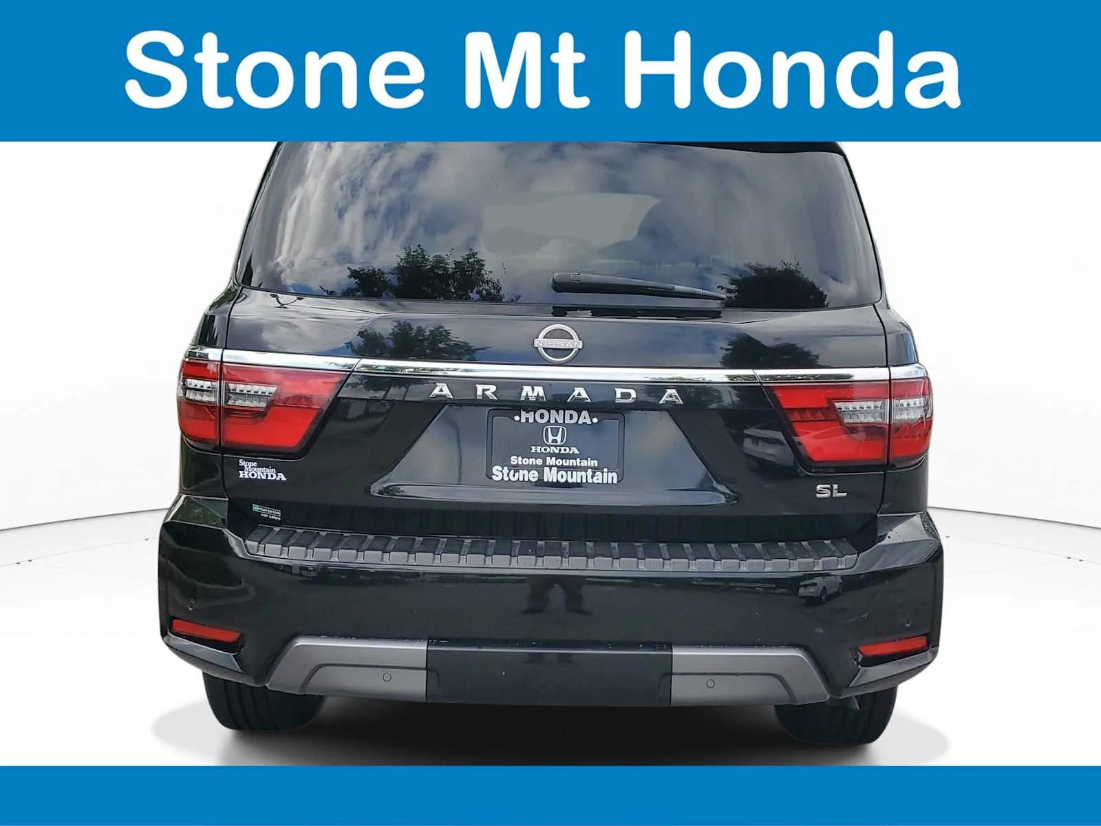 Used 2021 Super Black Nissan SL image 5