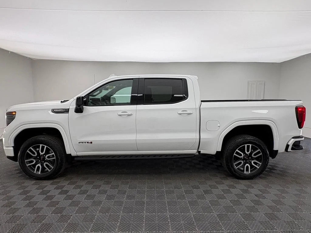 Used 2024 Summit White GMC AT4 image 12