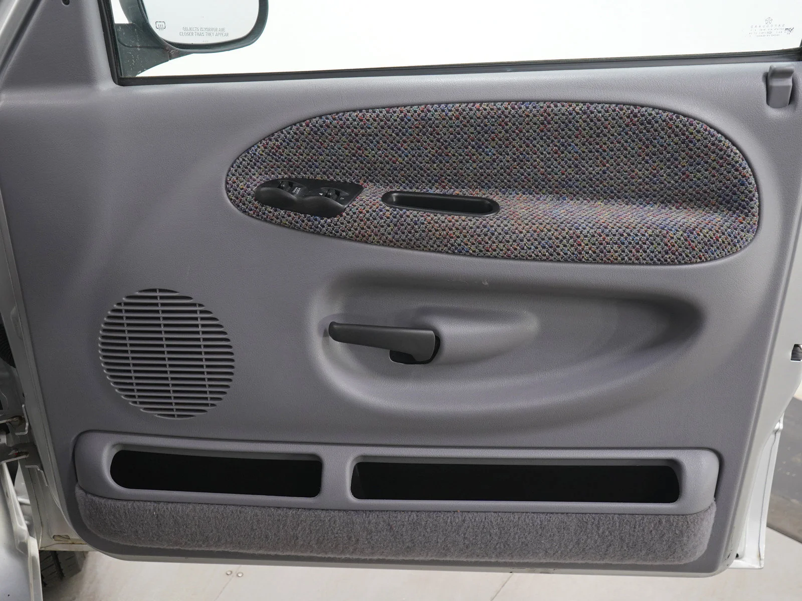 Used 2002  Dodge SLT image 9