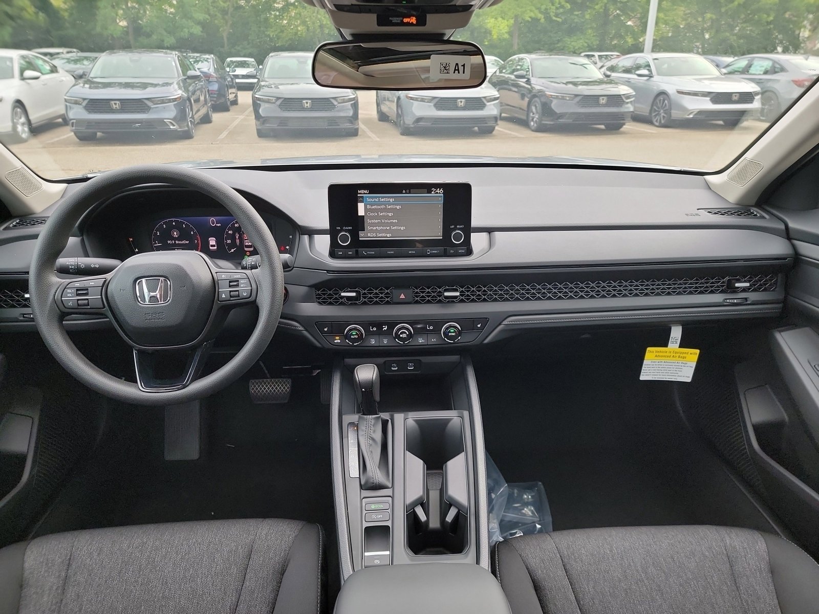 Used 2025 Silver Honda SE image 8