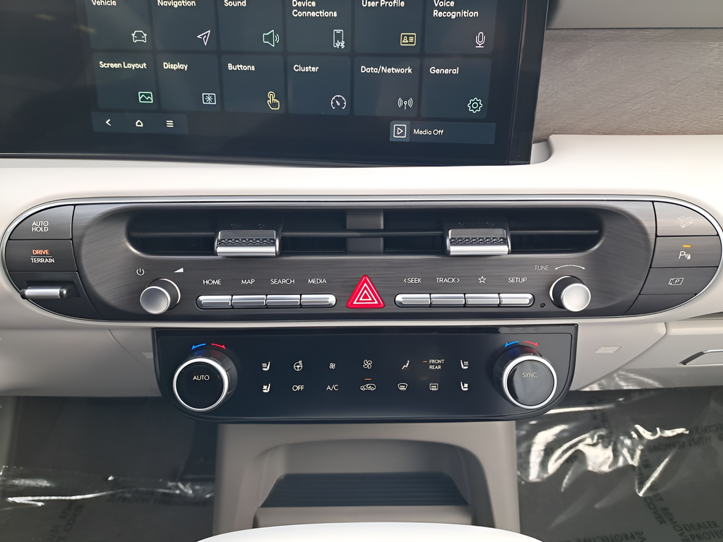 New 2026 White Hyundai SEL Premium image 22