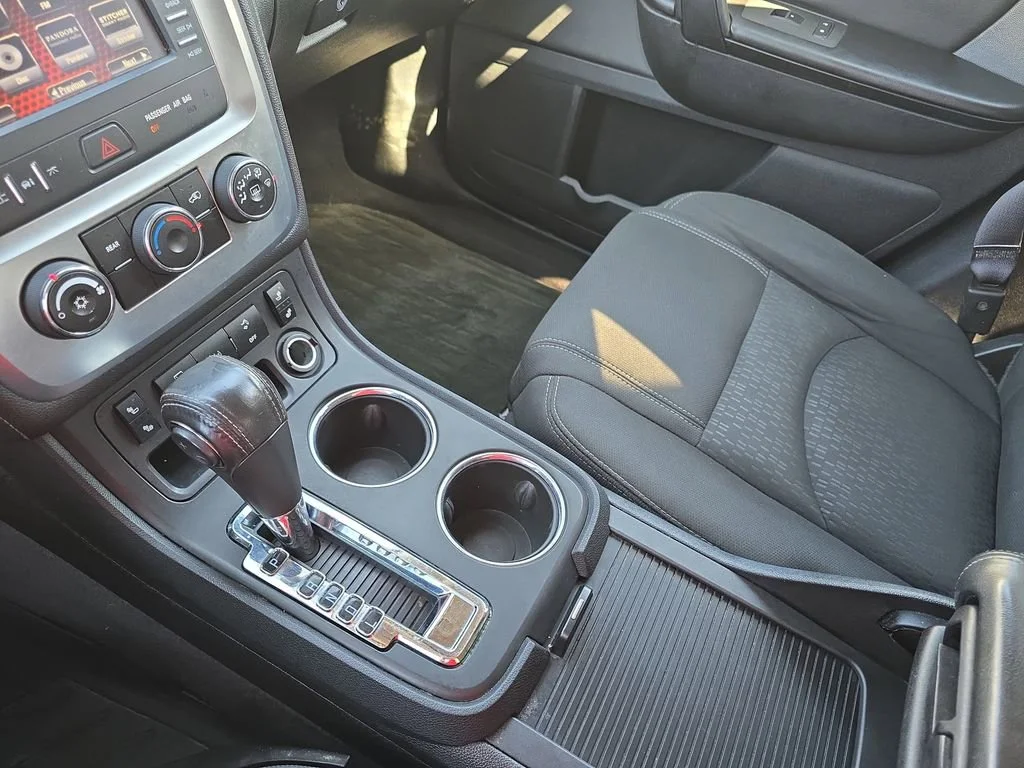 Used 2014 Cyber Gray Metallic GMC SLE image 26