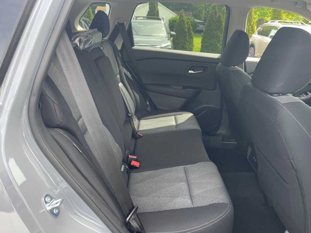 New 2026 Boulder Gray Pearl Nissan SV image 21