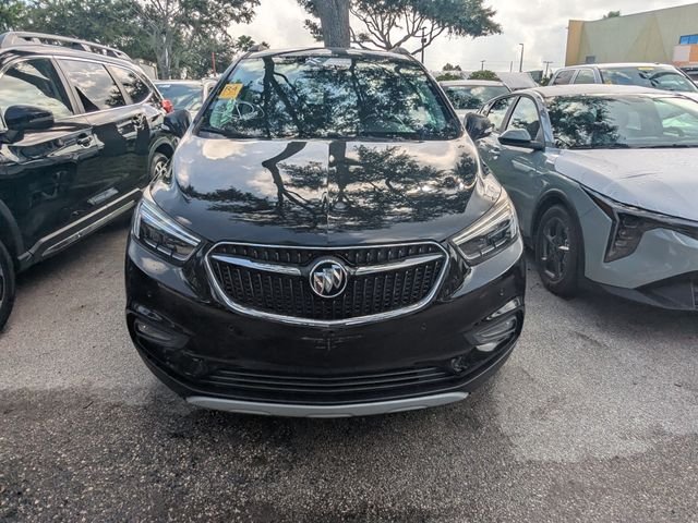 Used 2019 Black Buick Essence image 2