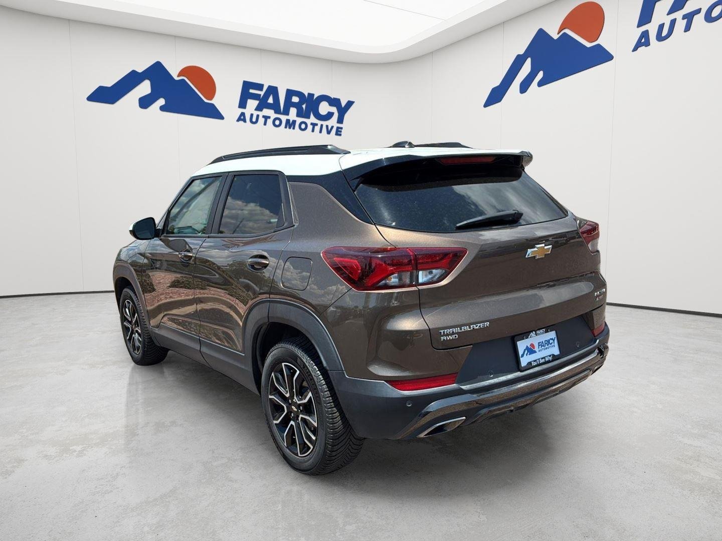 Used 2022 Zeus Bronze Metallic Chevrolet ACTIV image 7