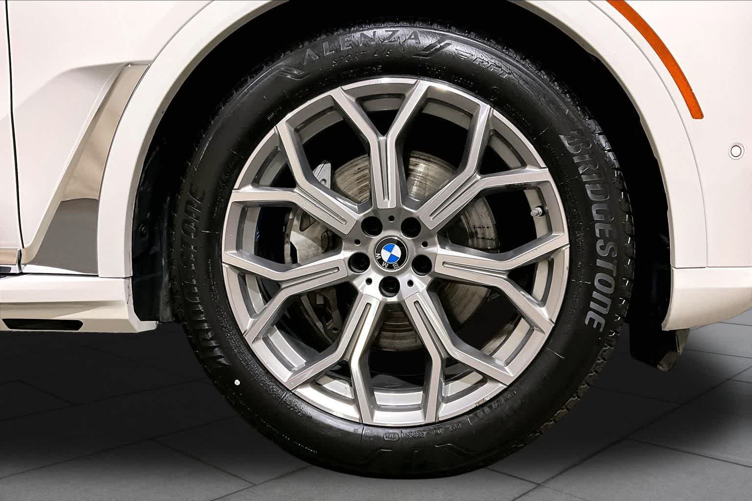 Used 2026  BMW xDrive40i image 10