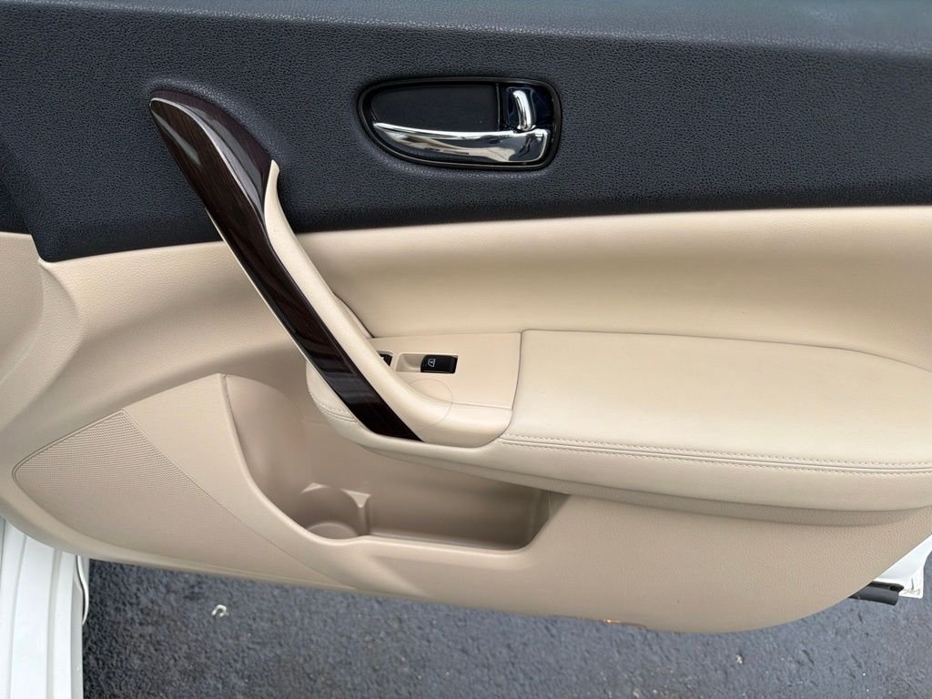 Used 2012 White Nissan 3.5 SV image 15