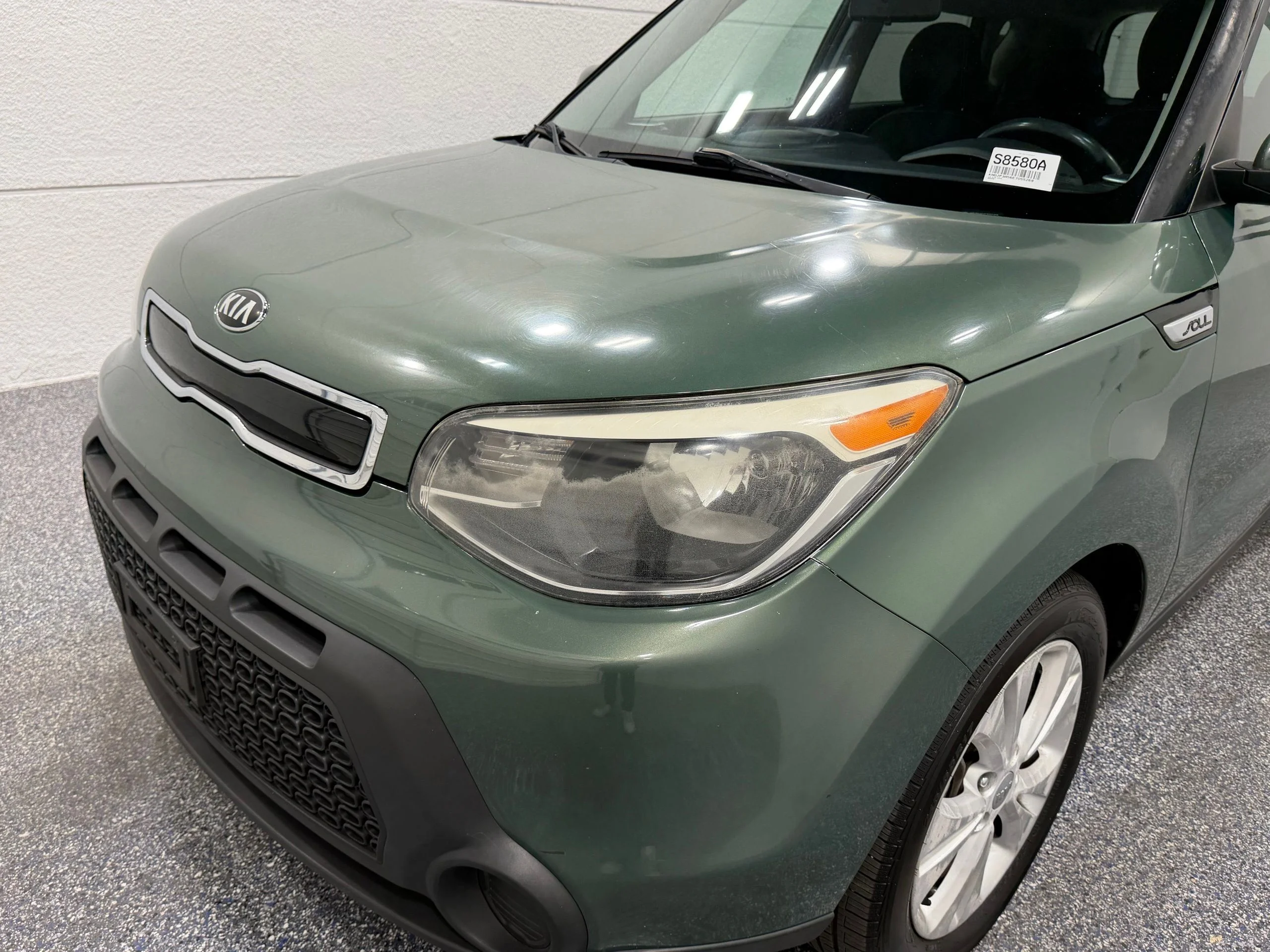 Used 2014 Green Kia Plus image 15