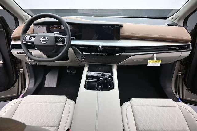 New 2026 Gold Nissan Platinum image 28