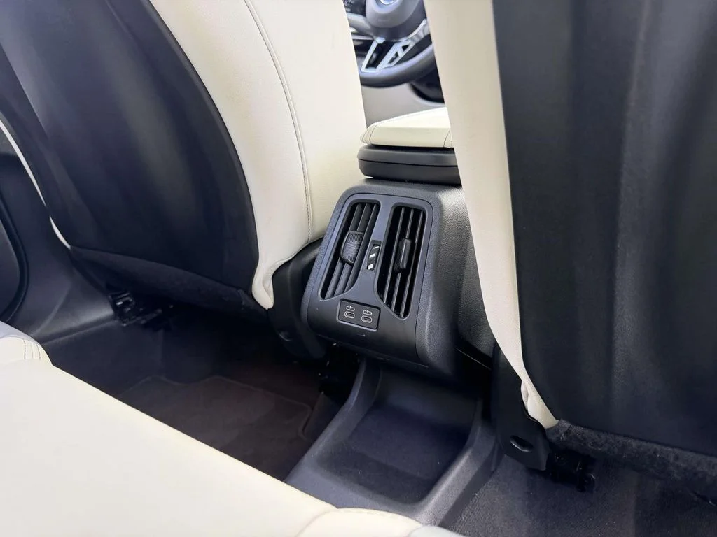 Used 2026 Gray BMW xDrive28i image 16