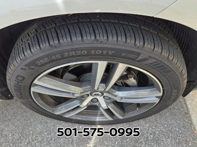 Used 2021 White Volvo T5 Momentum image 7