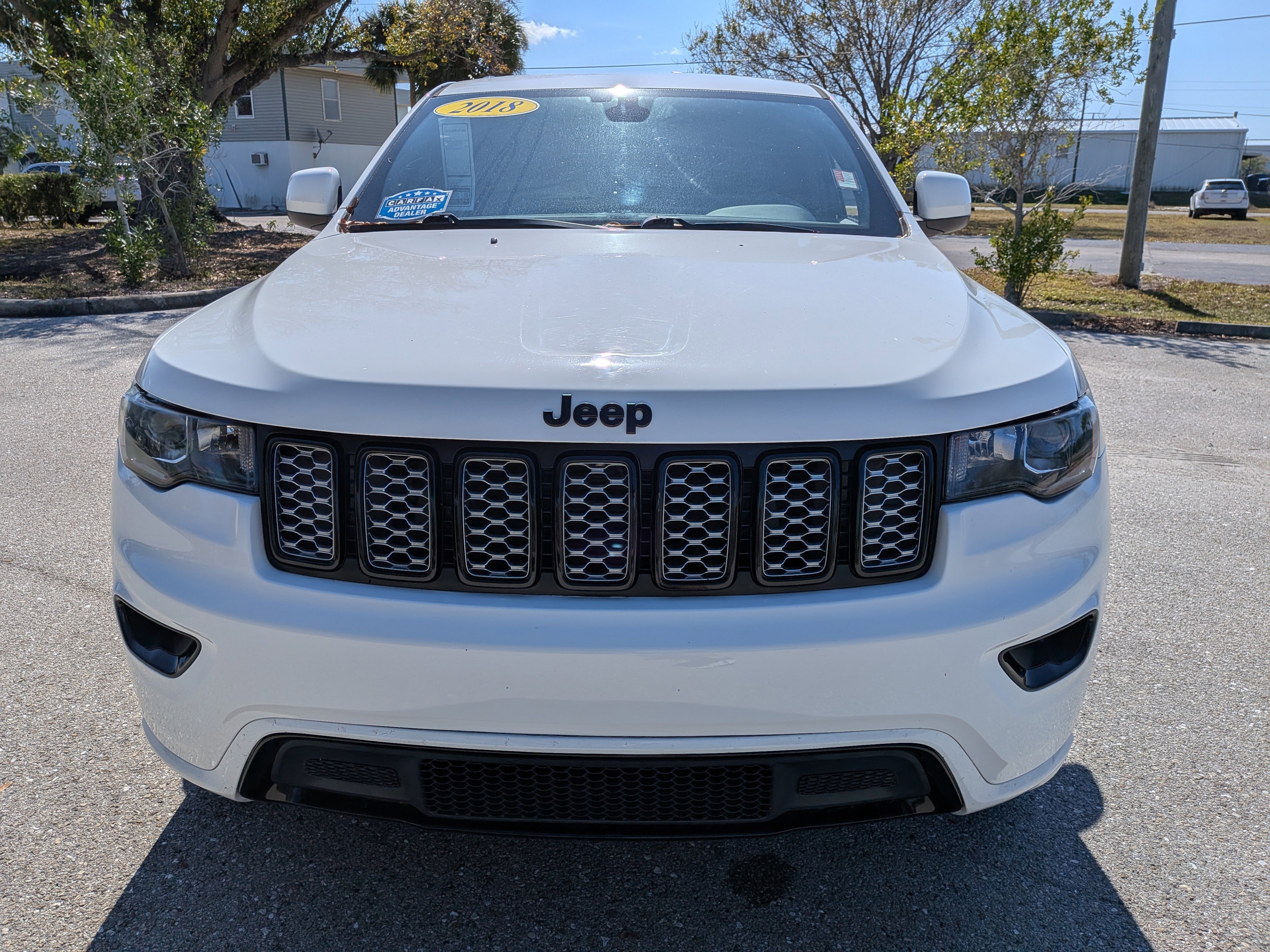 Used 2018 Bright White Clearcoat Jeep Altitude image 9