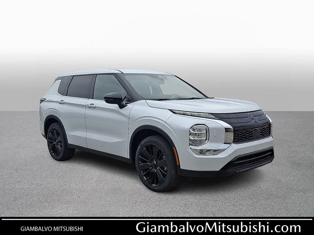 2026 Mitsubishi Outlander LE