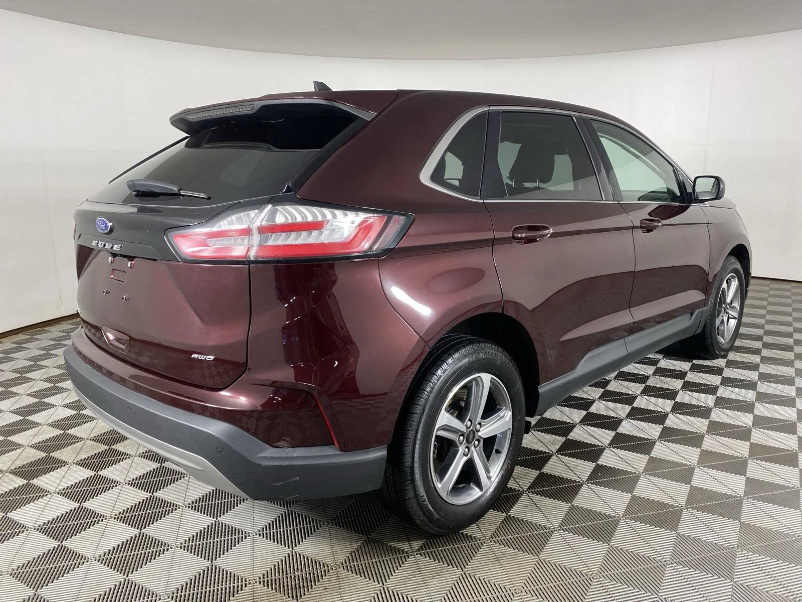 Used 2023 Burgundy Velvet Metallic Tinted Clearcoat Ford SEL image 10