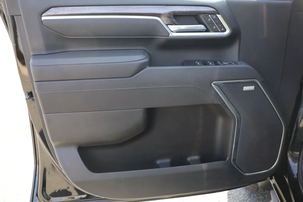 Used 2025 Black Chevrolet LTZ image 25