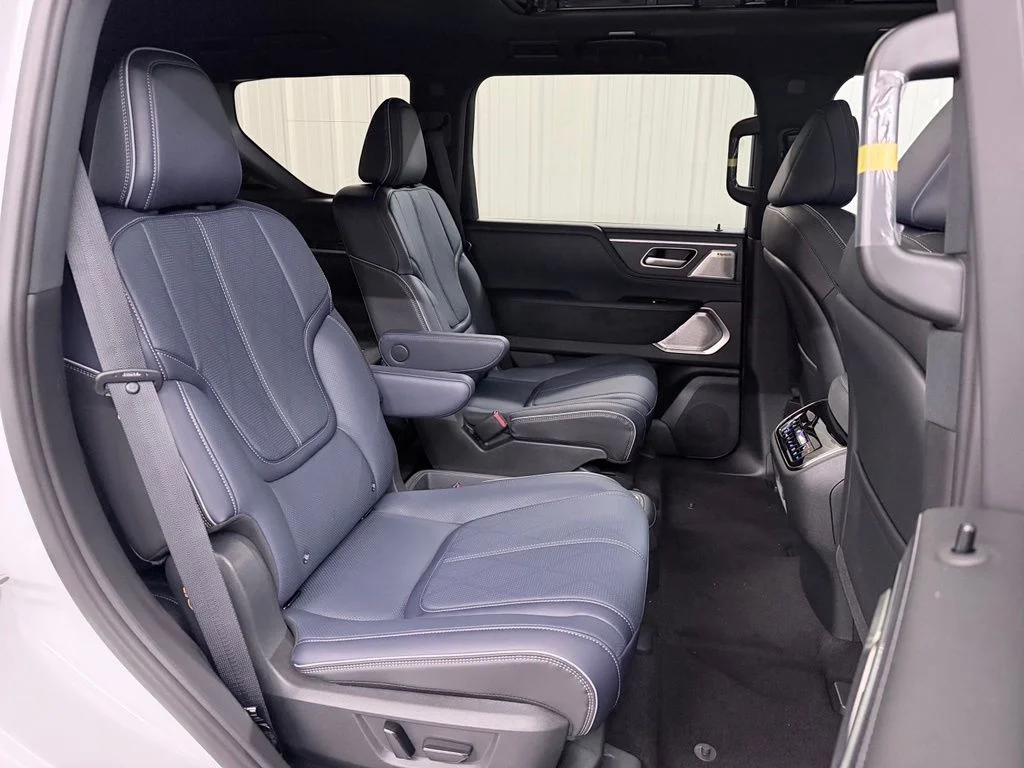 New 2027 RADIANT WHITE INFINITI Sport 4WD image 52