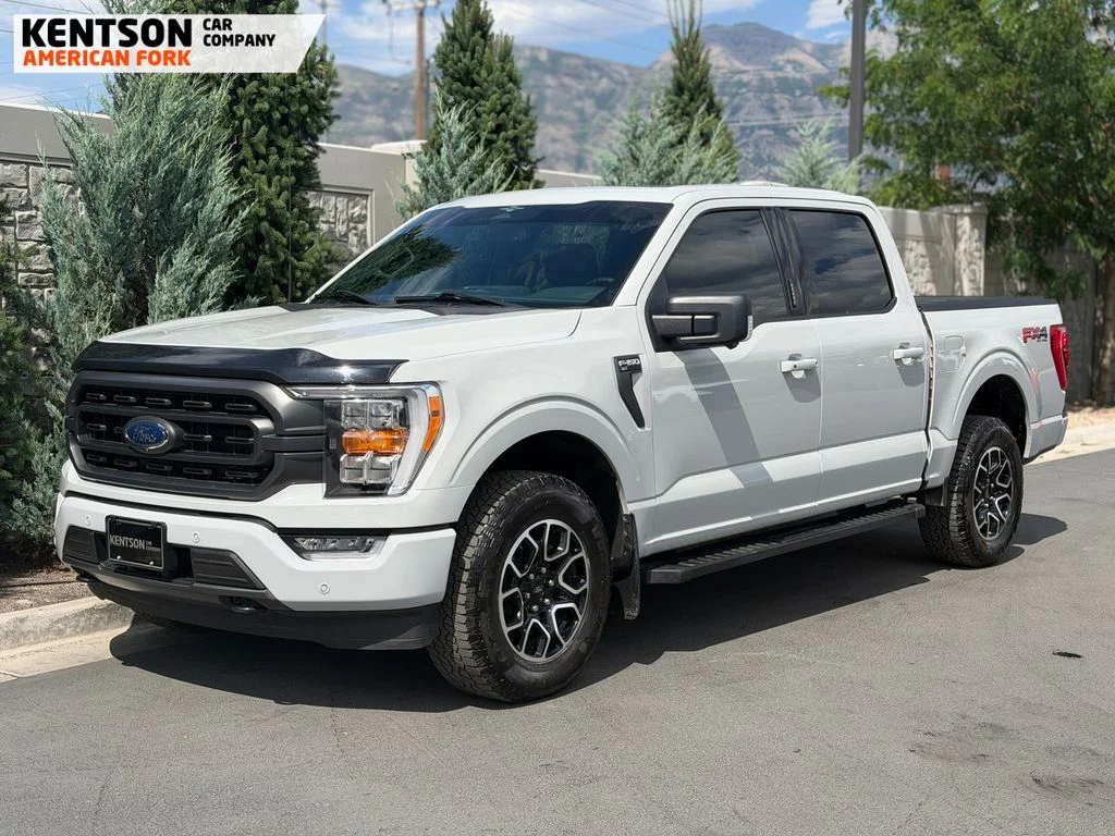 Used 2023 Gray Ford XLT image 3