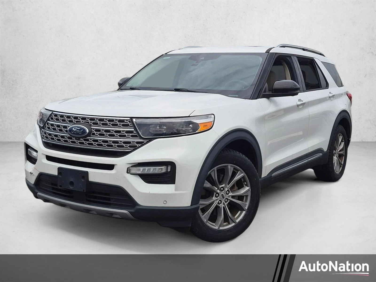 Used 2022 Star White Metallic Tri-Coat Ford Limited image 1