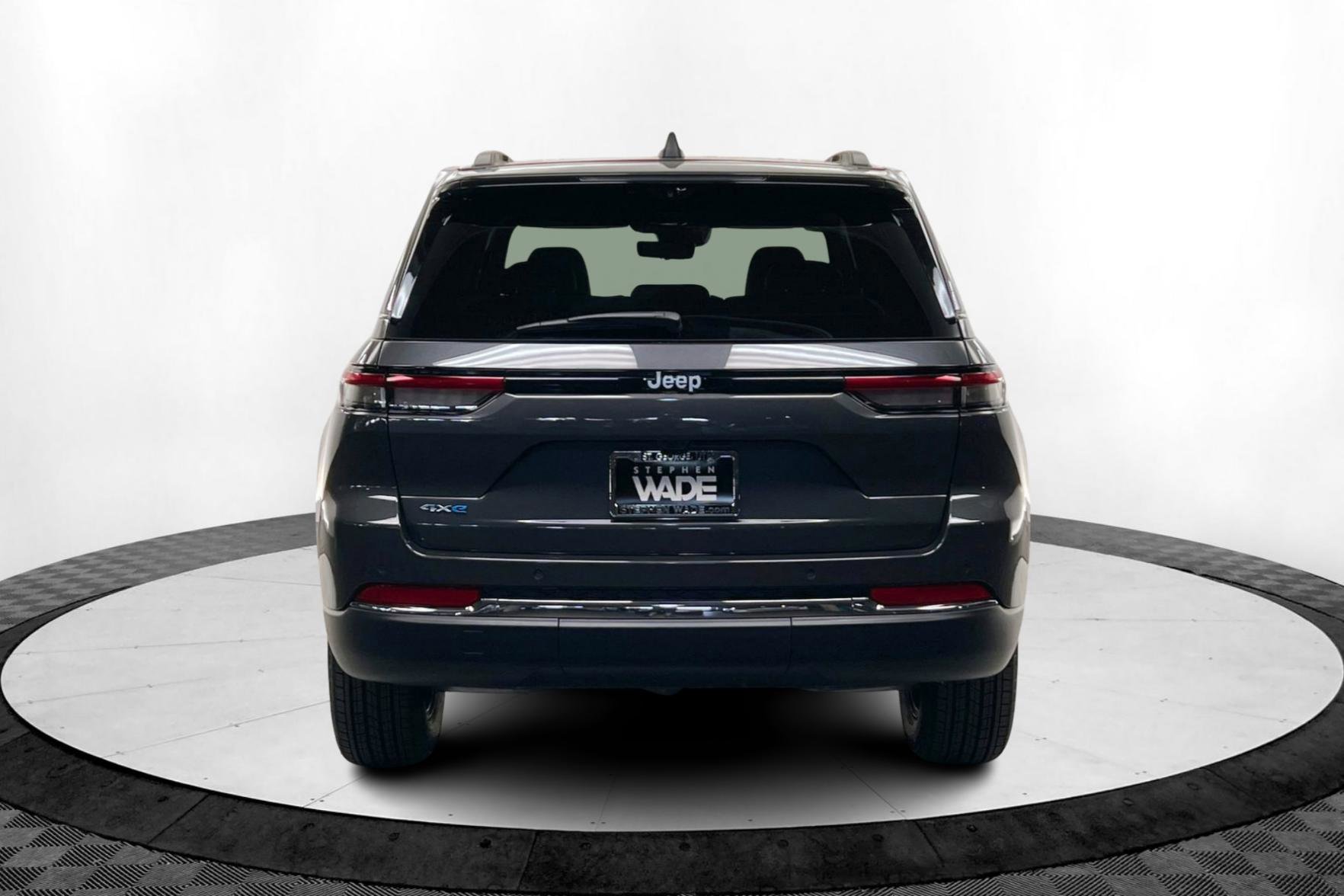 New 2024 Baltic Gray Metallic Clear-Coat Exterior Paint Jeep Base 4xe image 5