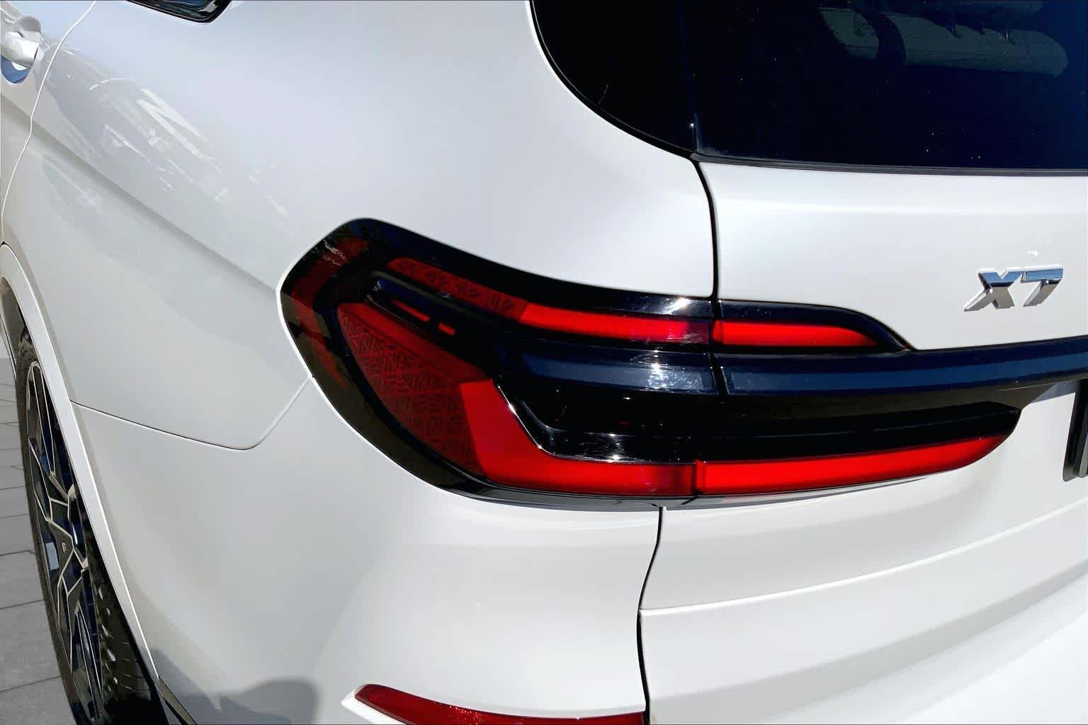 Used 2024 Mineral White Metallic BMW M60i image 27