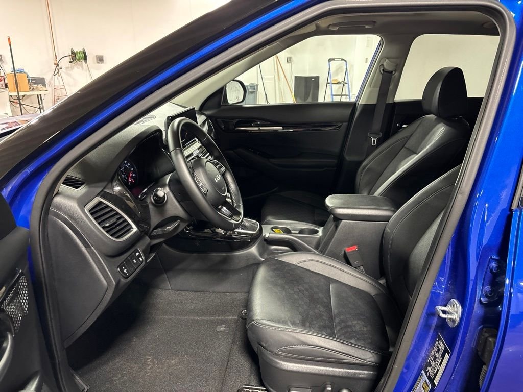 Used 2023 Blue Kia EX image 28