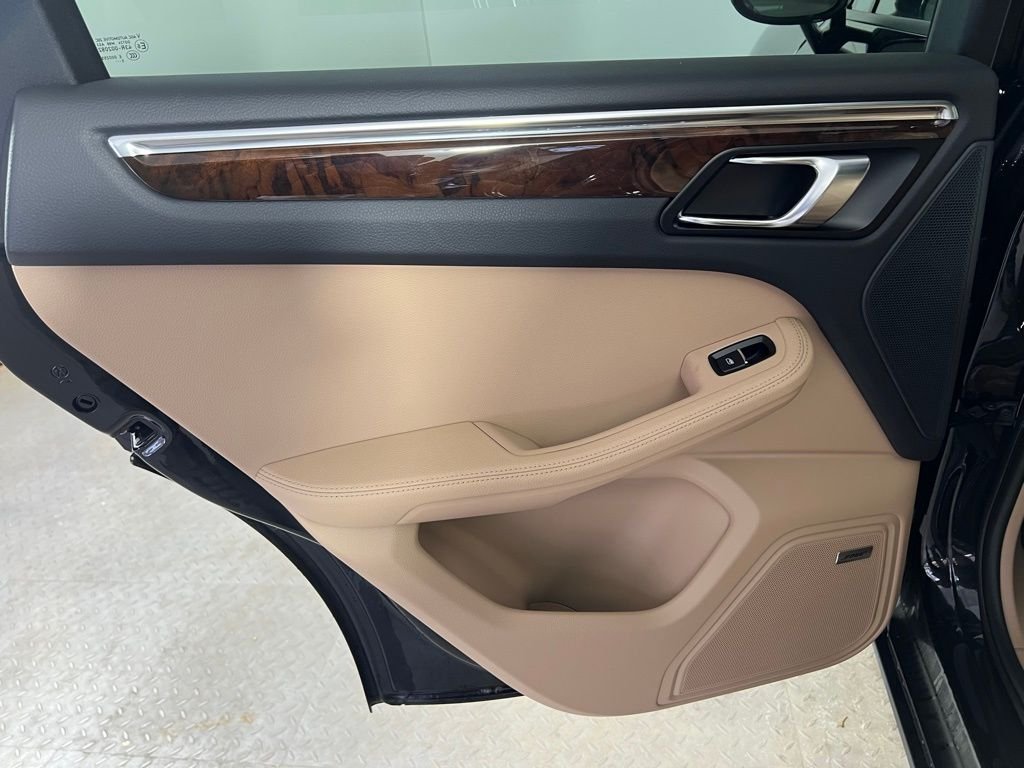 2026 Porsche Macan Base - Photo 25