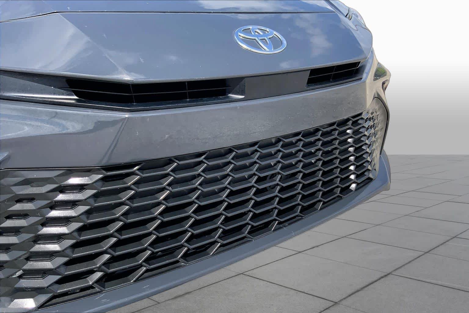 Used 2025 Underground Toyota SE image 29
