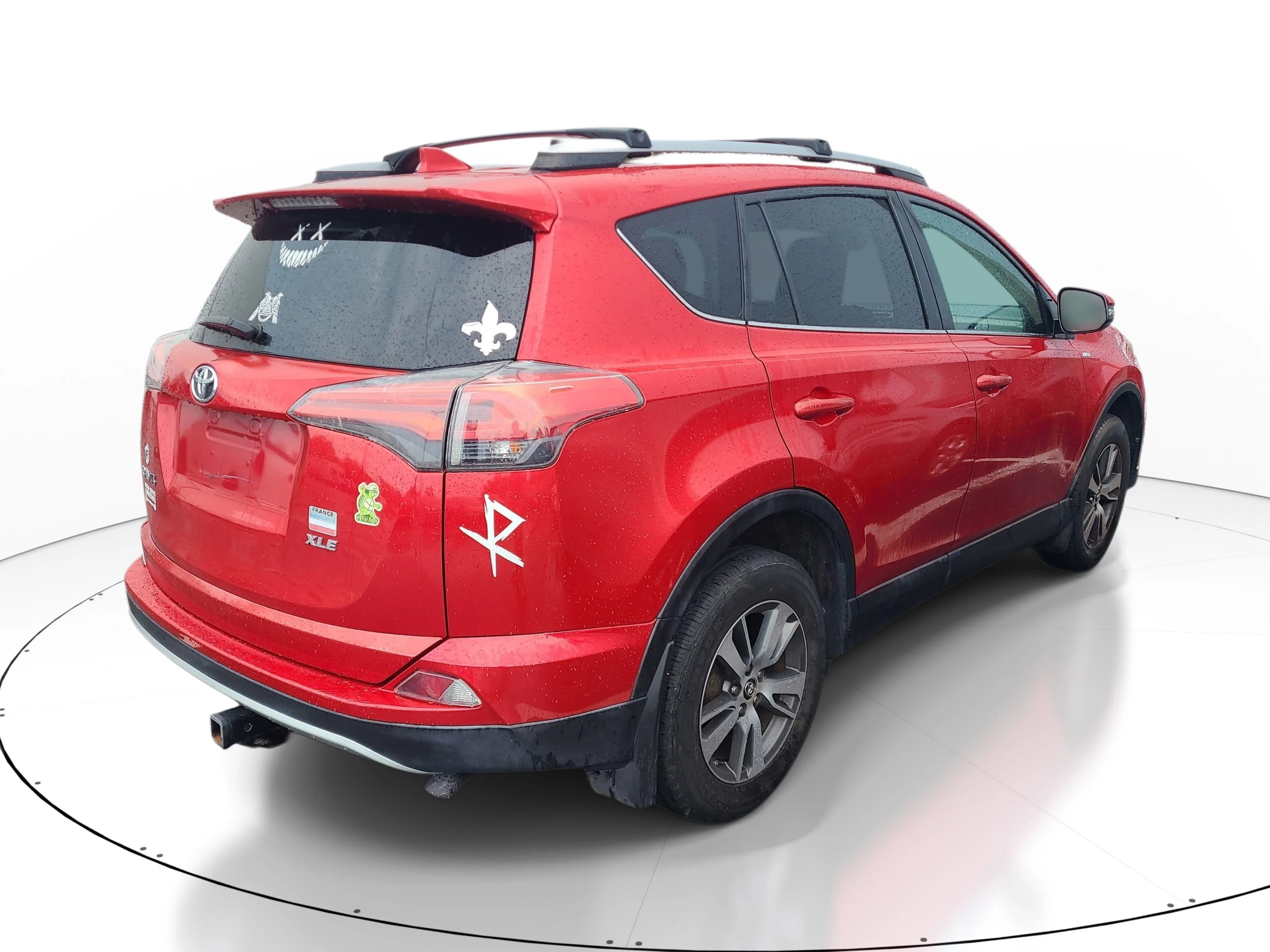 Used 2017  Toyota XLE image 4