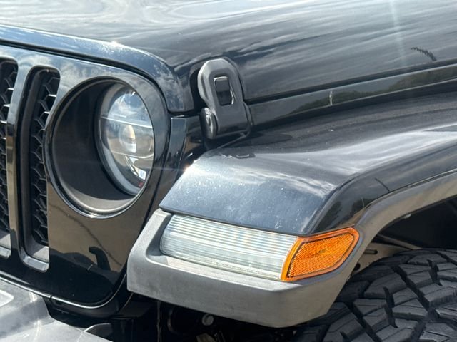Used 2020 Black Jeep Overland image 4
