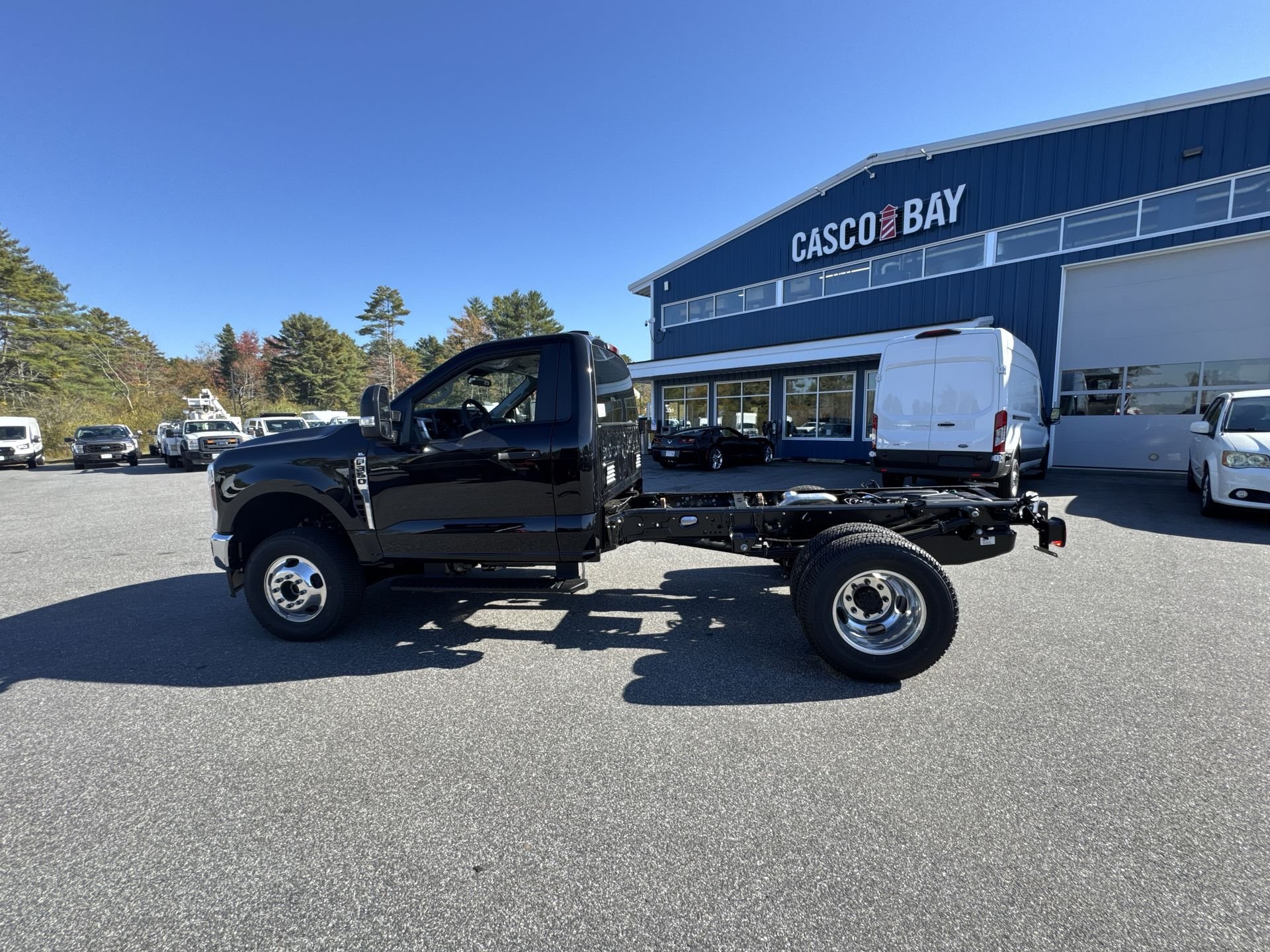 2026 Ford F-350 Super Duty Chassis Cab