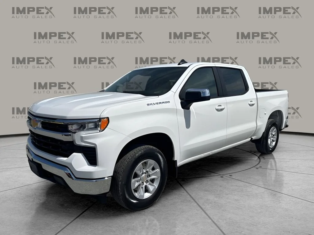Used 2025 White Chevrolet LT image 1