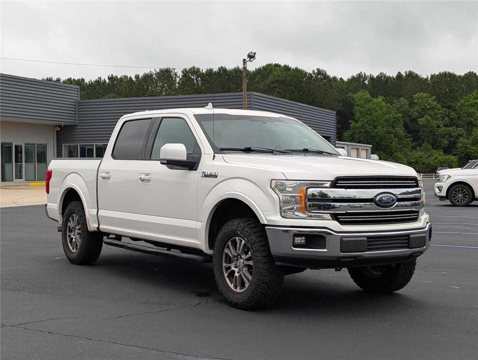 Used 2018 White Platinum Metallic Tri-Coat Ford King-Ranch SuperCrew 5.5-ft. 2WD image 8