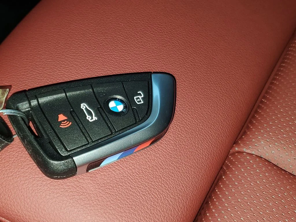 New 2026 Alpine White BMW 330i image 26