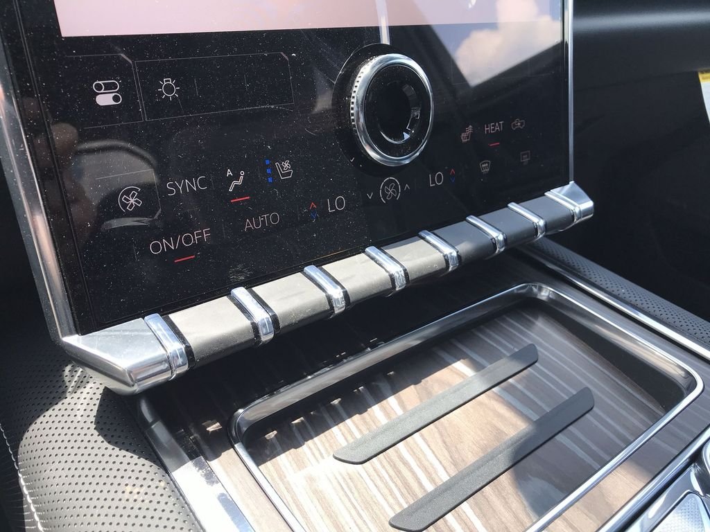 Used 2025 Black GMC Denali image 18
