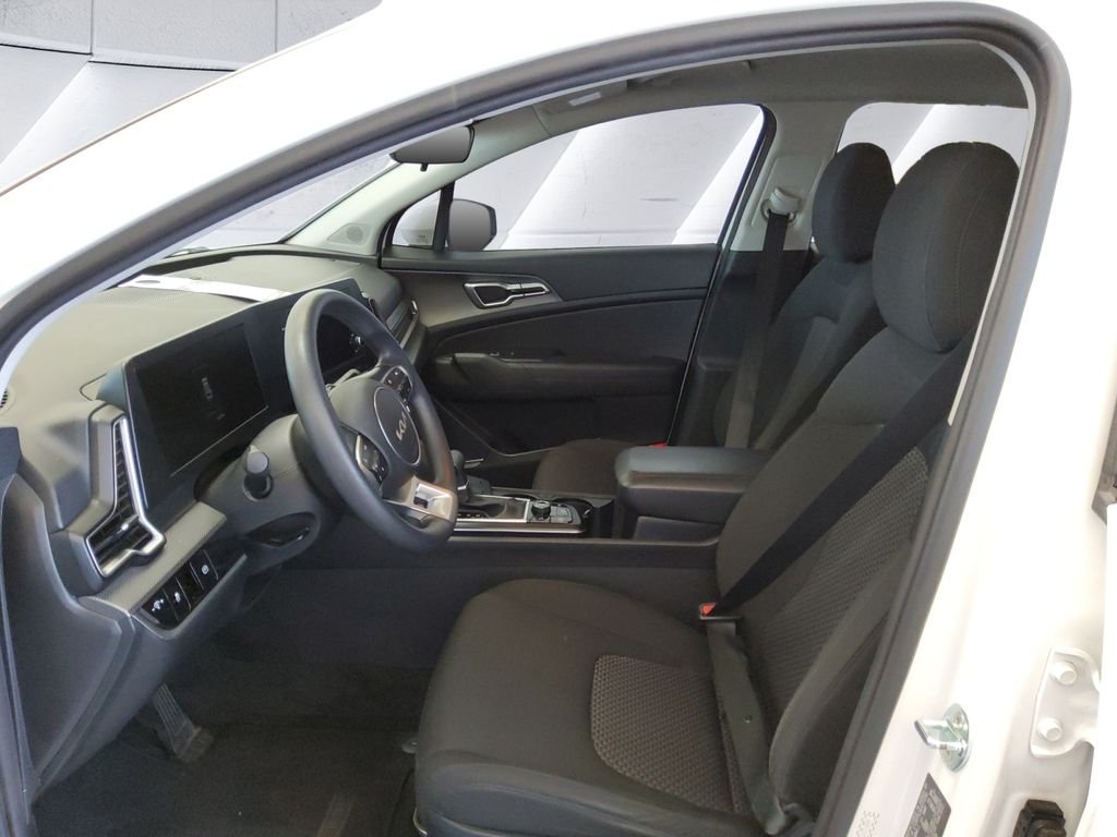 Used 2023 White Kia LX image 7