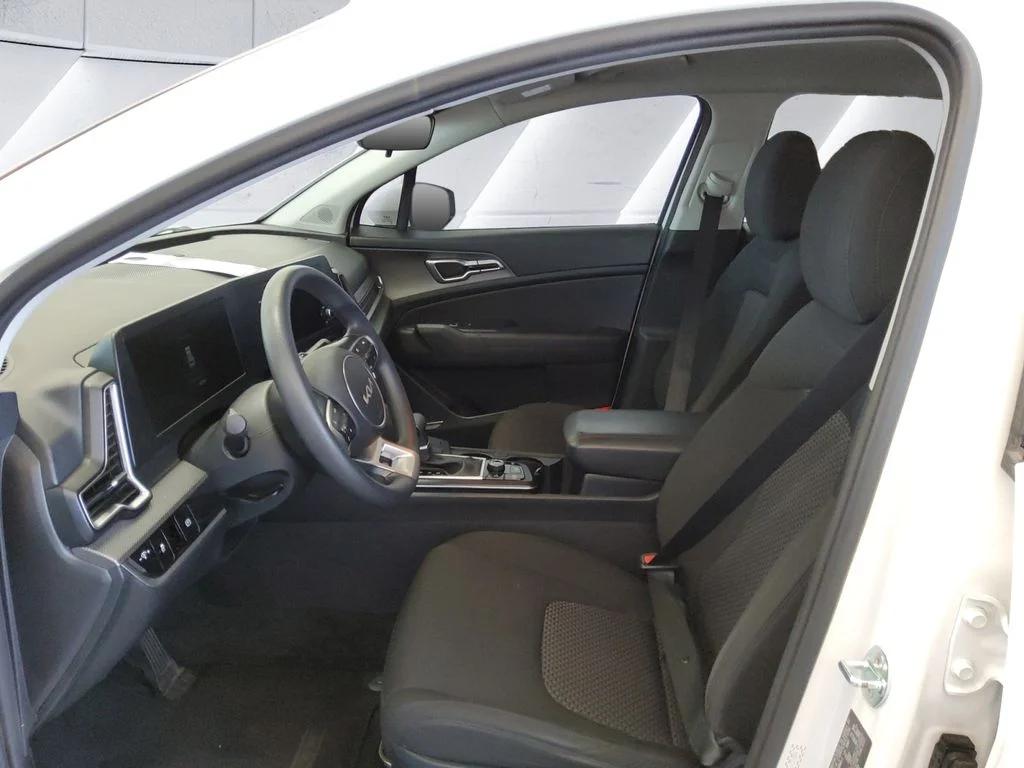 Used 2023 White Kia LX image 7