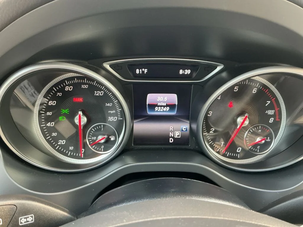 Used 2018 White Mercedes-Benz GLA 250 image 13