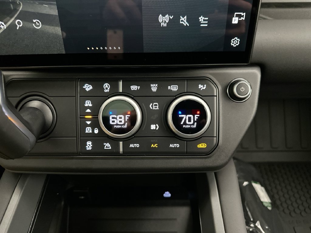 New 2026 Fuji White Land Rover S image 13
