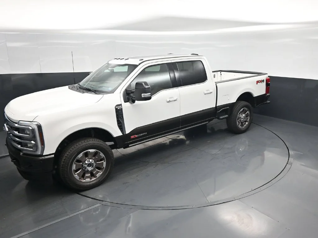 Used 2025 White Ford King Ranch image 36