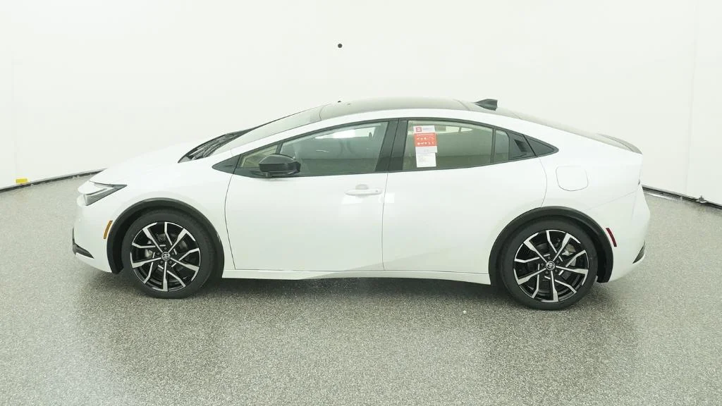 New 2026 Wind Chill Pearl Toyota XSE Premium image 7