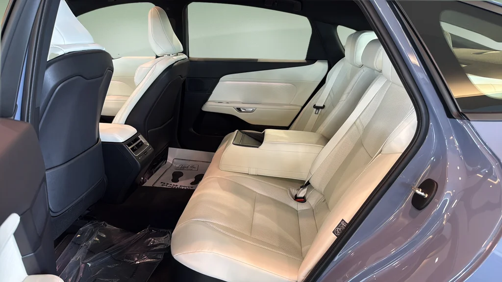 2026 Lexus ES BEV 500e Premium AWD - Photo 16
