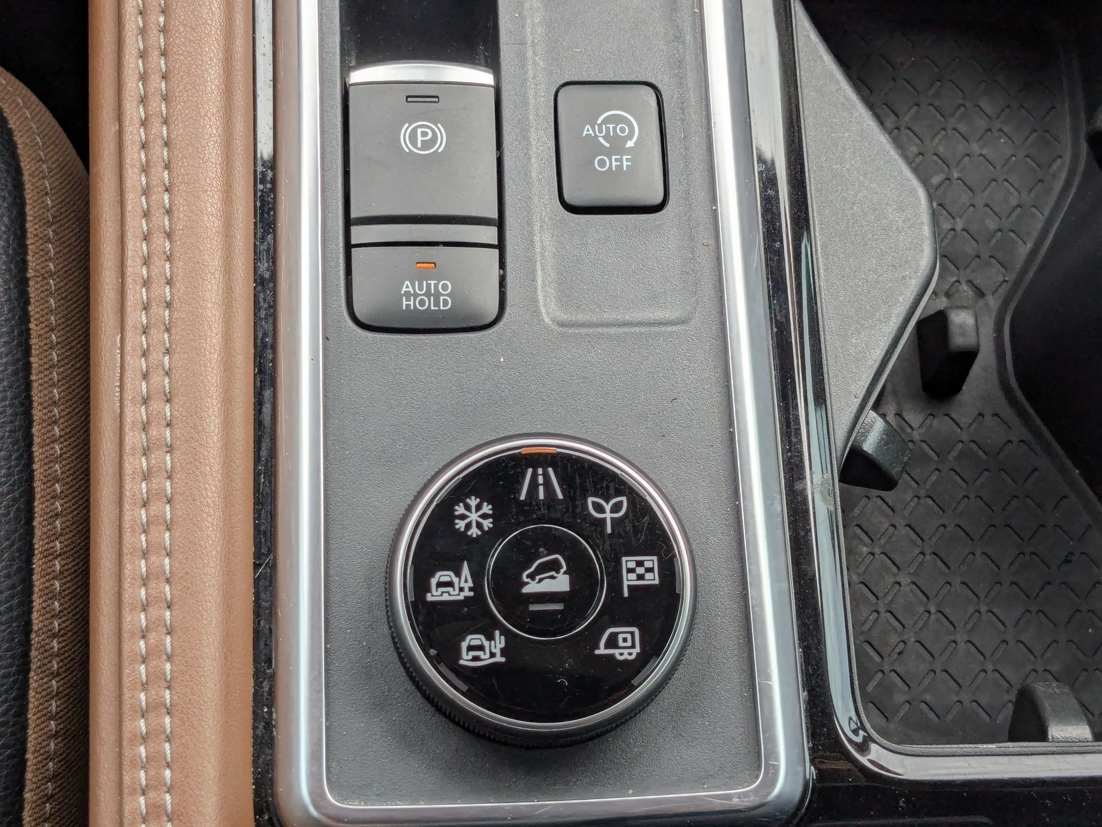 Used 2024 Boulder Gray Pearl Nissan Platinum image 23