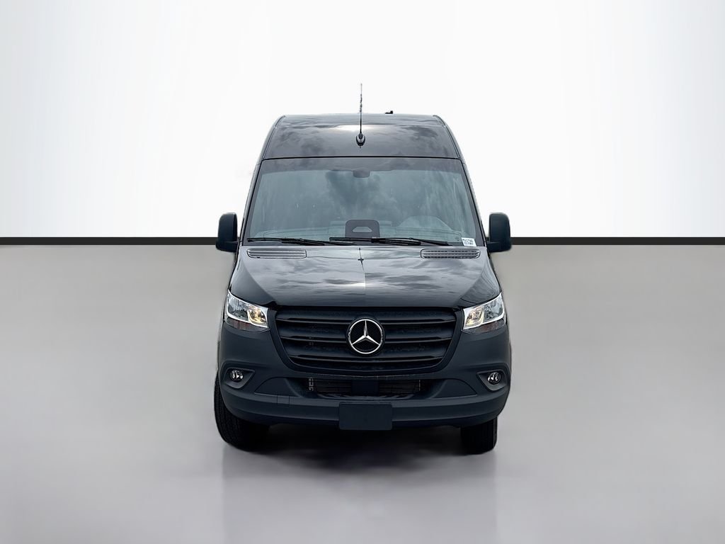 New 2026  Mercedes-Benz Passenger 170 WB image 8