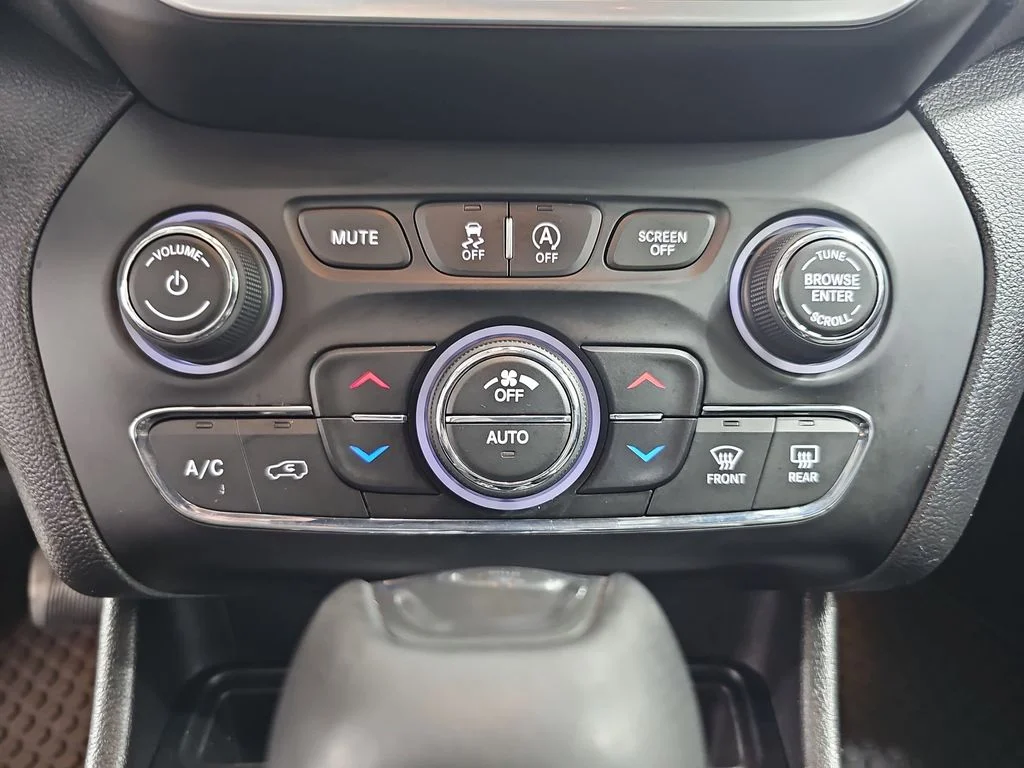 2019 Jeep Cherokee Trailhawk - Photo 27