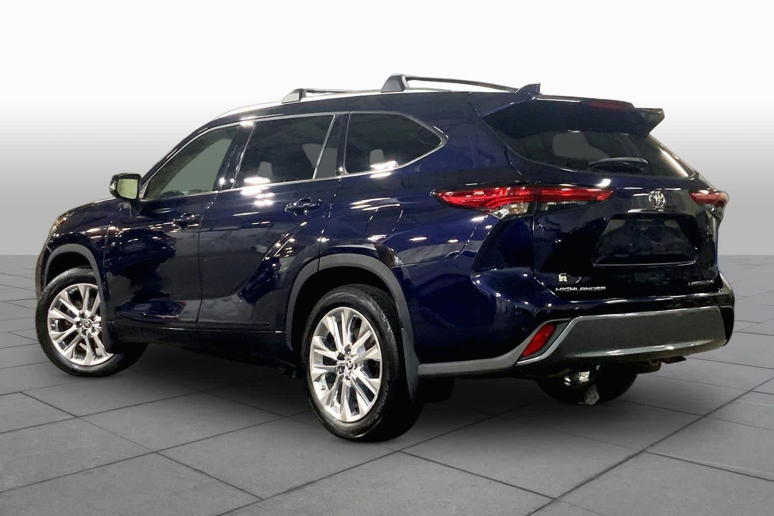 Used 2023 Blueprint Toyota Limited image 12