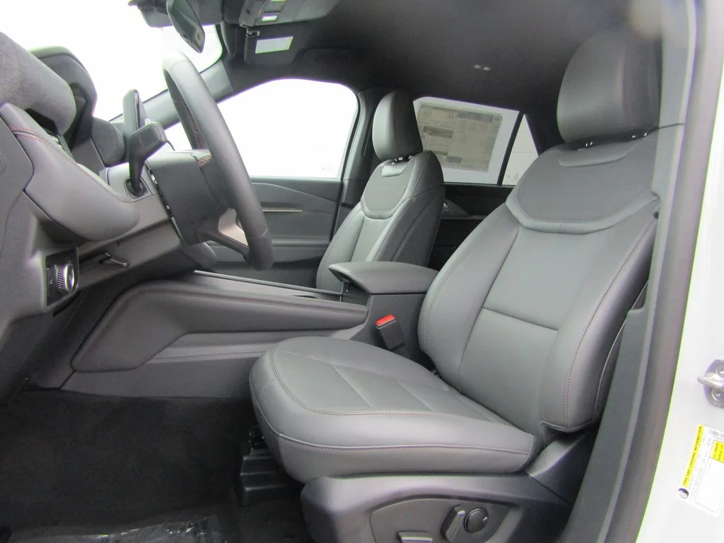 New 2027 Avalanche Gray Ford Active image 3