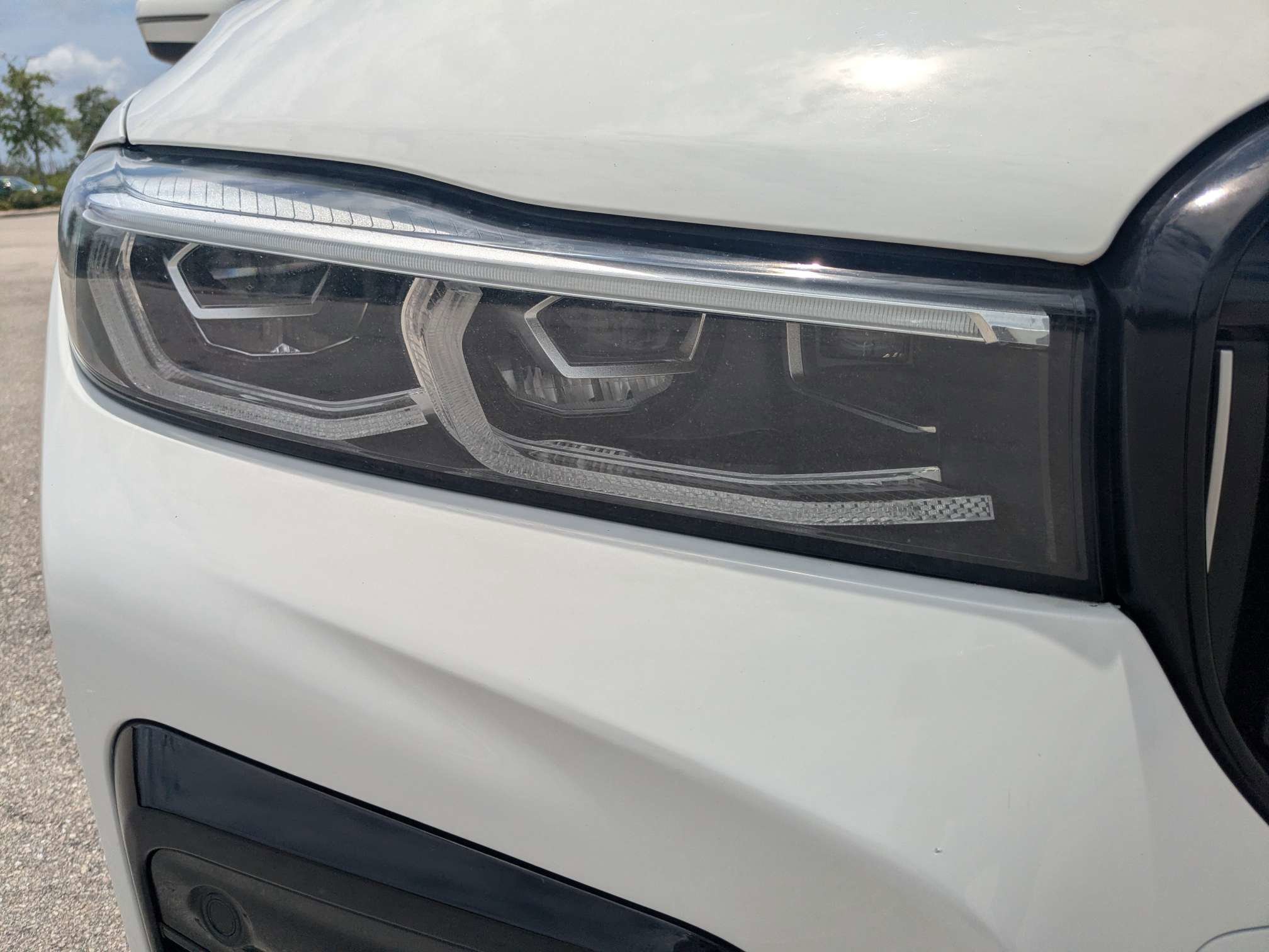 Used 2022 Alpine White BMW 750i xDrive image 10