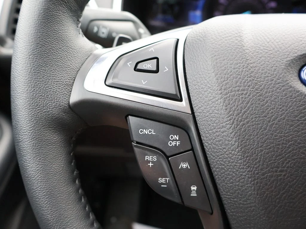 Used 2021 Gray Metallic Ford SEL image 27