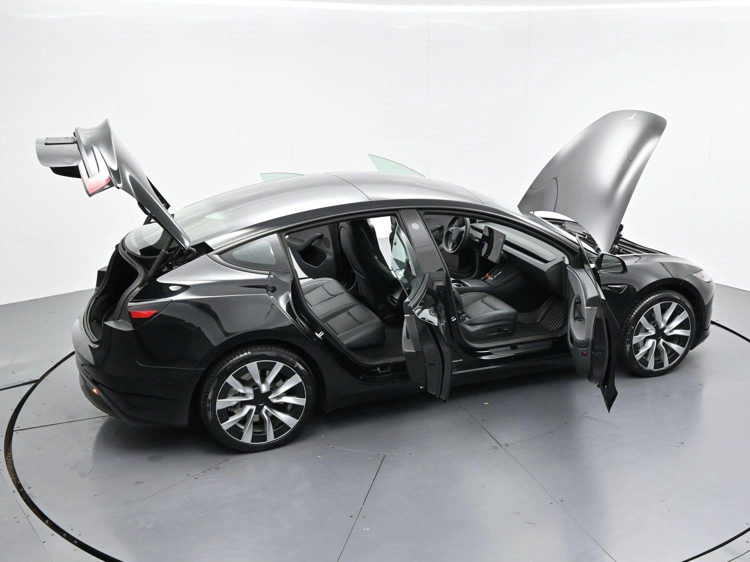 Used 2024 Black Tesla RWD *Ltd Avail* image 31